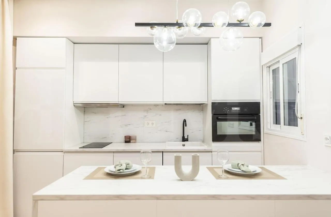 Sophisticated Apartment With Balcony & City Views By Rems Malaga Spain